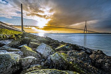 Normandische brug bij zonsondergang