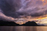 Blick auf den Storfjord in Norwegen am Abend von Rico Ködder Miniaturansicht