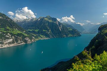 Een zomerse dag aan het Vierwoudstedenmeer van Markus Lange