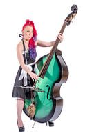 Rock'n'Roll singer with red hair and double bass
