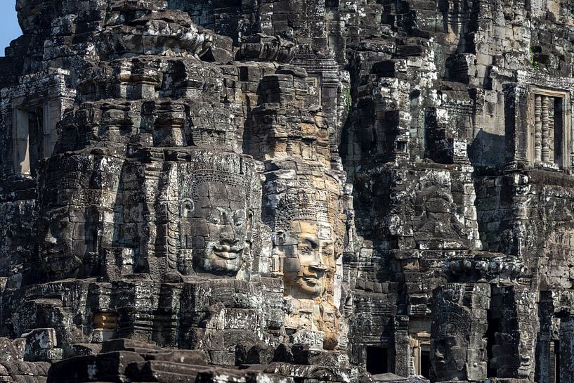 The smile of eternity - Lokeshvara in the gentle breath of the morning by Walter G. Allgöwer