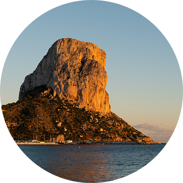 Natuurpark Peñón de Ifach bij zonsondergang