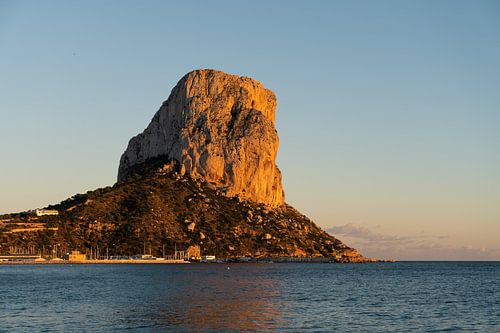 Natuurpark Peñón de Ifach bij zonsondergang
