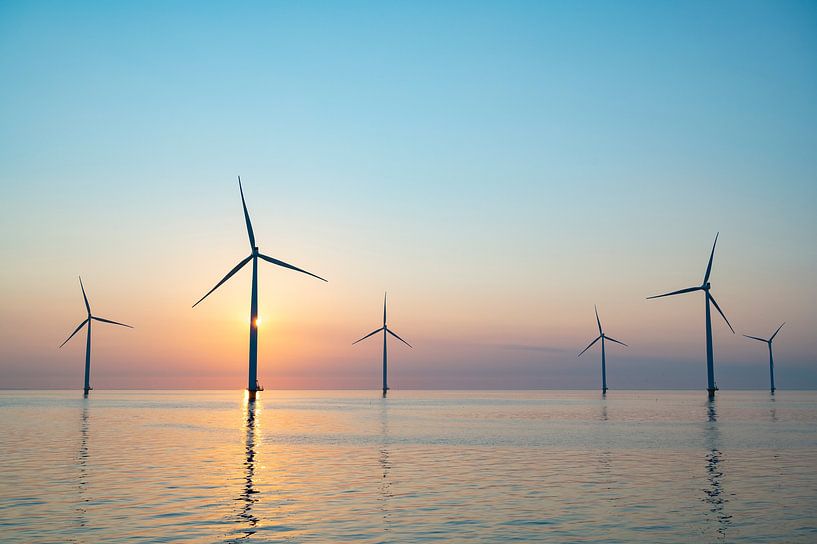 Offshore windmolens die elektriciteit produceren van Sjoerd van der Wal Fotografie