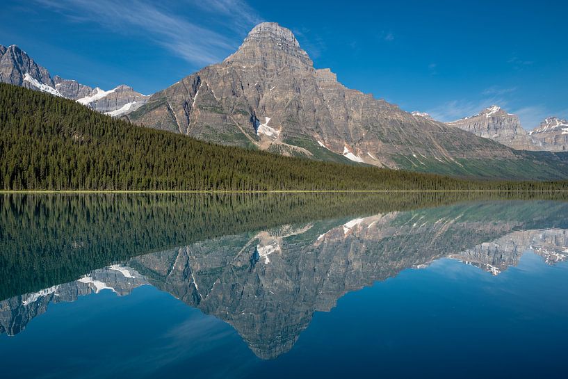 Waterfowl Lake by Peter Vruggink