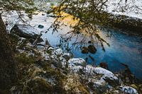 Eisblaue Strömung durch Österreich