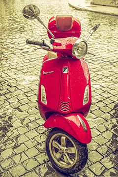 Rote Vespa in Rom - Vintage-Ton von Joseph S Giacalone Photography