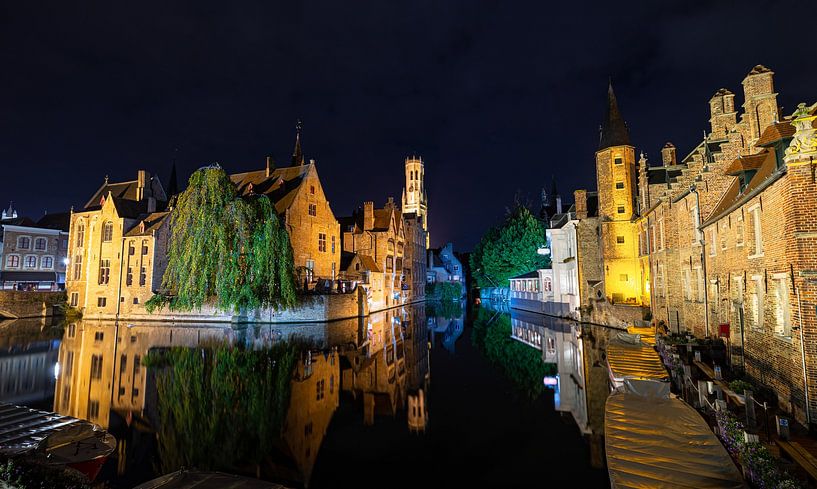 Night view of Bruges by Menno van der Haven