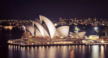 Das Opernhaus im Scheinwerferlicht, Sydney, Australien von Sven Wildschut