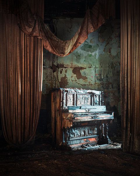 Abandoned Piano on Stage. by Roman Robroek - Photos of Abandoned Buildings