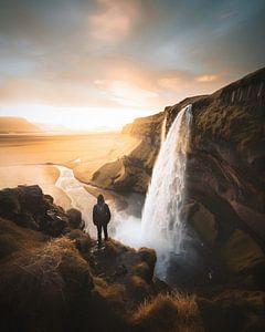 Morgensonne am Wasserfall