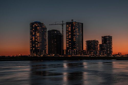spijkenisse hungerdeichterrasse am süd-holländischen sonnenuntergang der Maas