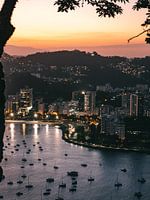 Uitzicht over Rio de Janeiro tijdens zonsondergang vanaf Pão de Açúcar