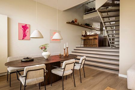 Moderne botanische Kunst. Boho Blume in hellen Farben Nr. 5