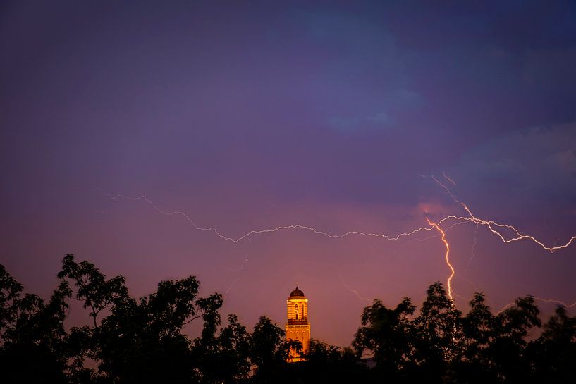Lightning bolts in the night sky over the Peperbus tower in Zwolle by Sjoerd van der Wal Photography