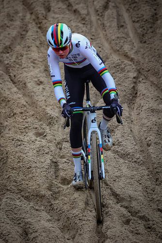 Fem van Empel Weltmeisterin im Sand