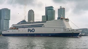 P&O Pride of Hull tijdens Wereldhavendagen 2023. van Jaap van den Berg