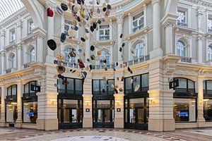 Winkel op middenplein passage Den Haag