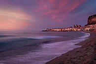Sunset in Cefalu van Costas Ganasos thumbnail