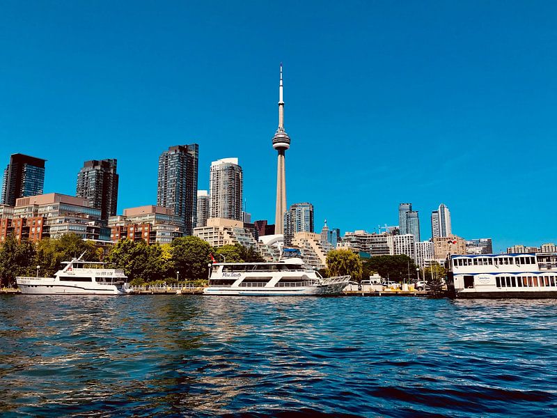 Toronto by Hello Pompoyo