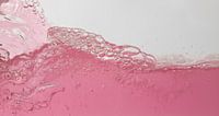 Pink water van Guido Akster thumbnail