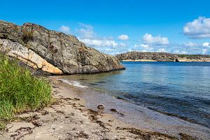 Strand auf der Insel Dyrön in Schweden