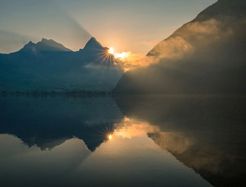 frühmorgens in der schweiz. von justus oostrum