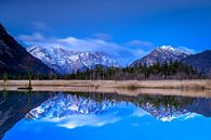 Reflectie Wetterstein gebergte van Markus Weber thumbnail