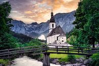 Parochiekerk van St. Sebastian in Ramsau bij Berchdesgaden in Beieren. van Voss Fine Art Fotografie thumbnail