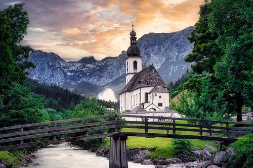Parochiekerk van St. Sebastian in Ramsau bij Berchdesgaden in Beieren.