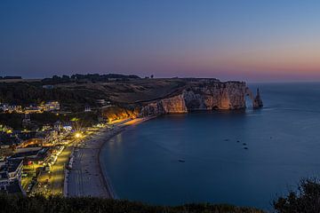 An evening view of the bay of Etretat