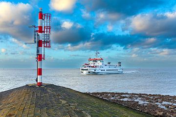Le ferry Wagenborgen arrive au port de Lauwersoog sur Evert Jan Luchies