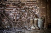 Fragment van roestige fiets van Manja van der Heijden thumbnail
