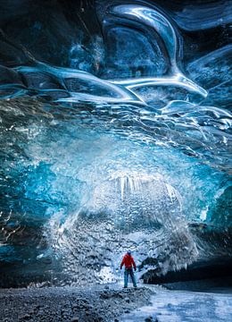 Puits de lumière dans la glace sur Denis Feiner