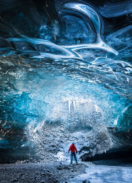 Puits de lumière dans la glace par Denis Feiner
