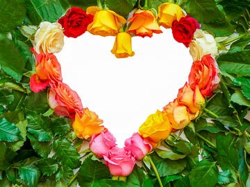 Herz als Symbol von verschiedene bunte Rosen mit grünen Blättern von Ben Schonewille