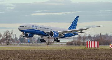 Avion cargo Boeing 777F de Silk Way West Airlines. sur Jaap van den Berg