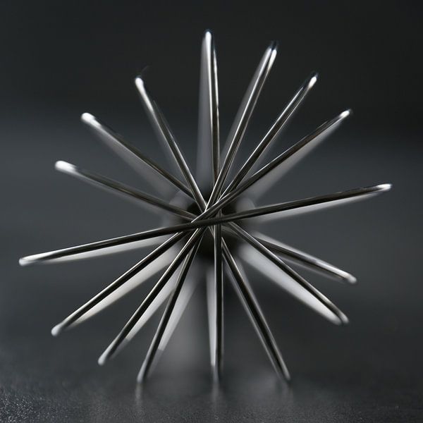 abstracte klopper van Pieter Van Leeuwe