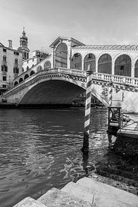 Rialto Brücke Venedig schwarz und weiß