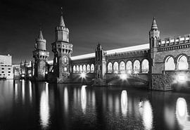 Oberbaum Bridge Berlin by Frank Herrmann