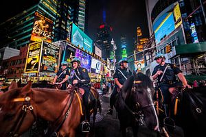 La surveillance à Times Square sur Roy Poots