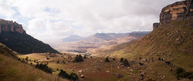 Het Amphitheater - de Noordelijke Drakensbergen  von Lotje Hondius