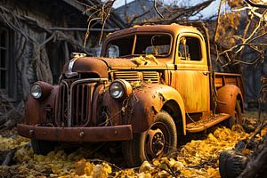Alter verfallener Oldtimer-Truck auf einem Bauernhof von Animaflora PicsStock