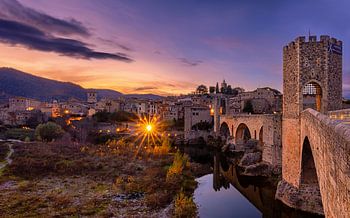 Besalú le soir, Espagne