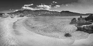 Elafonisi Beach auf der Insel Kreta in Griechenland. Schwarzweis