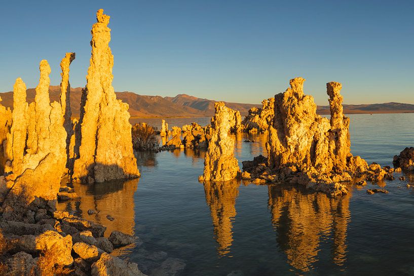 Mono Lake at sunrise, California, USA, by Markus Lange