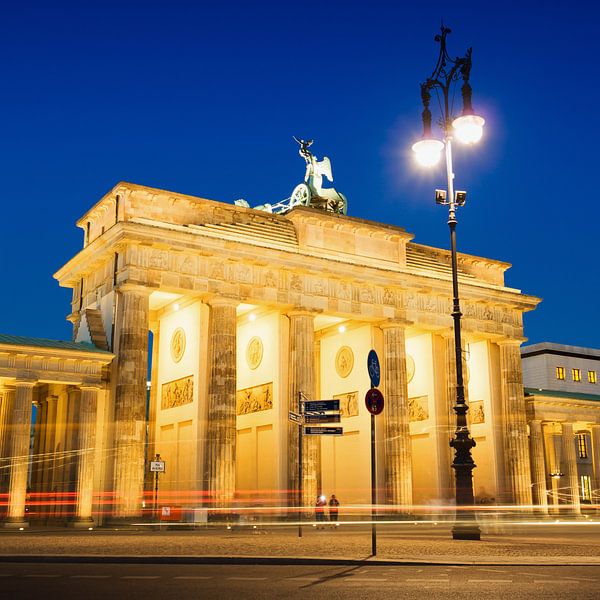Berlin – Platz des 18. März / Brandenburger Tor van Alexander Voss