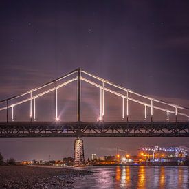 Krefeld-Uerdinger Bridge by Bas Handels