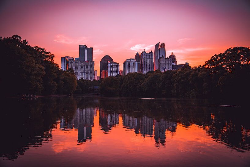 Atlanta by Hello Pompoyo