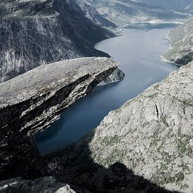 Norway, Trolltunga - Norwegain Nature Trolls tongue sur Lars Scheve